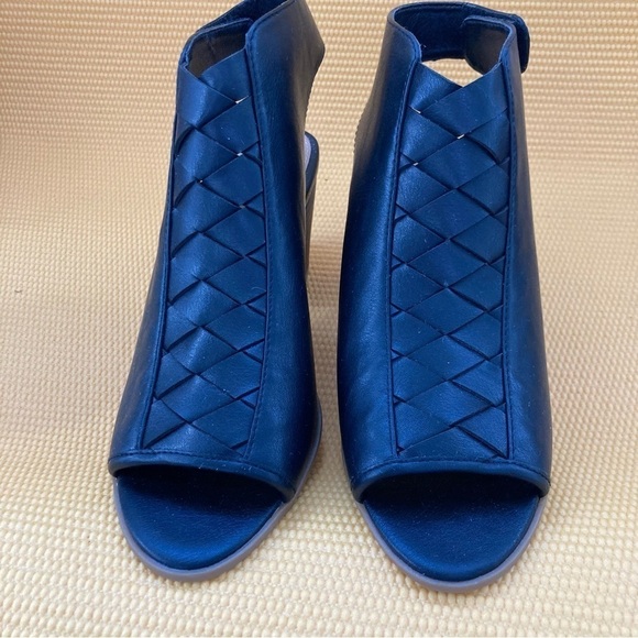 Sonoma Goods Women's Black Open Pointy Toe Heel Ankle Boots Size 9.5 m - Picture 2 of 10